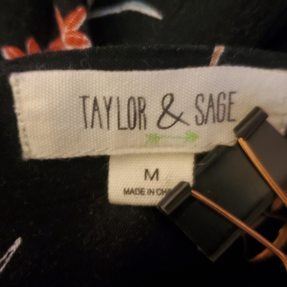 TAYLOR & SAGE DRESS- SIZE MEDIUM - Picture 8 of 8